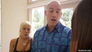 ���ોટા બોબલા સોનેરી વાળ વાળી પગલું માતા લ્યુના સ્ટાર નહીં ગુદા દ્વારા fucked તેના નવા બોયફ્રેન્ડ ડેરિક પિયર્સ પછી સંબંધો તેના ગોથ કિશોર કે કિશોરી આવી પ્રેમ અને fucks અને તેના વધ