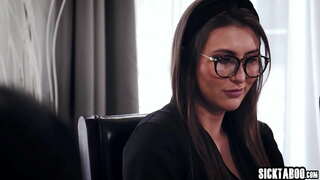 Hot babes Paige Owens i Mia de Moro llepant cony