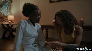 ���ानो स्तन ebony teens चाट र पालो प्रत्येक अन्य