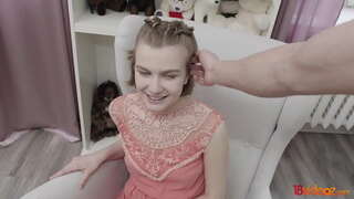 18videoz - അവർ ഇത് POV-style as she gives him a great indian blowjob