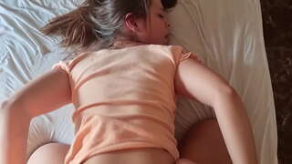 Mae'r dewin rhoi i mi milf blowjob ac yn diflannu i mi