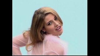 Erica Campbell - Të Gjithë Rozë