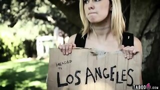 Kouri byen lwen soti nan kay jèn timoun doub pussy foutu apre hitchhike