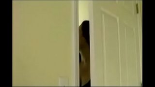 Srepmomxxxx.com步的妈妈教学的性别对她的儿子part2