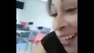 Мексиканская Зрелая дрочит молоко