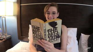 Ujo Naimisiin Teini Parinvaihto Saada Heidän Aivonsa Sekaisin By Baltimore Street Roistot