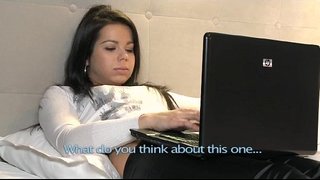 ���ံလိင္တူႏွစ္သက္သူေရှုပ်နှင့်လက်ညှိုးကိုအသီးအသီးအခြား