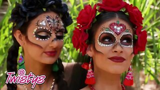 لڑکیوں - Twistys