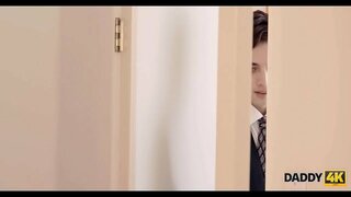 DADDY໔K. ສິ່ງມະຫັດເພດສໍາພັນໂດຍອາຍຸທີ່ພໍ່ແລະການງານ