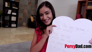 S. zanakavavy tian&#039;ny ray ny akoho amin&#039;ny andron&#039;ny mpifankatia