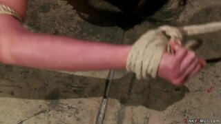 Podváděl velké kozy, blondýnka, manželka Cherry Roztrhané kravaty a gagů petite brunetka Asijské masérky, která má poměr s jejím manželem a pak anální fucks její