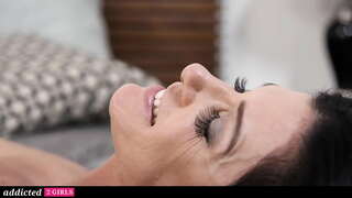 Өгей Ана Лесбиянка Өгей Қызын Трахает Етеді